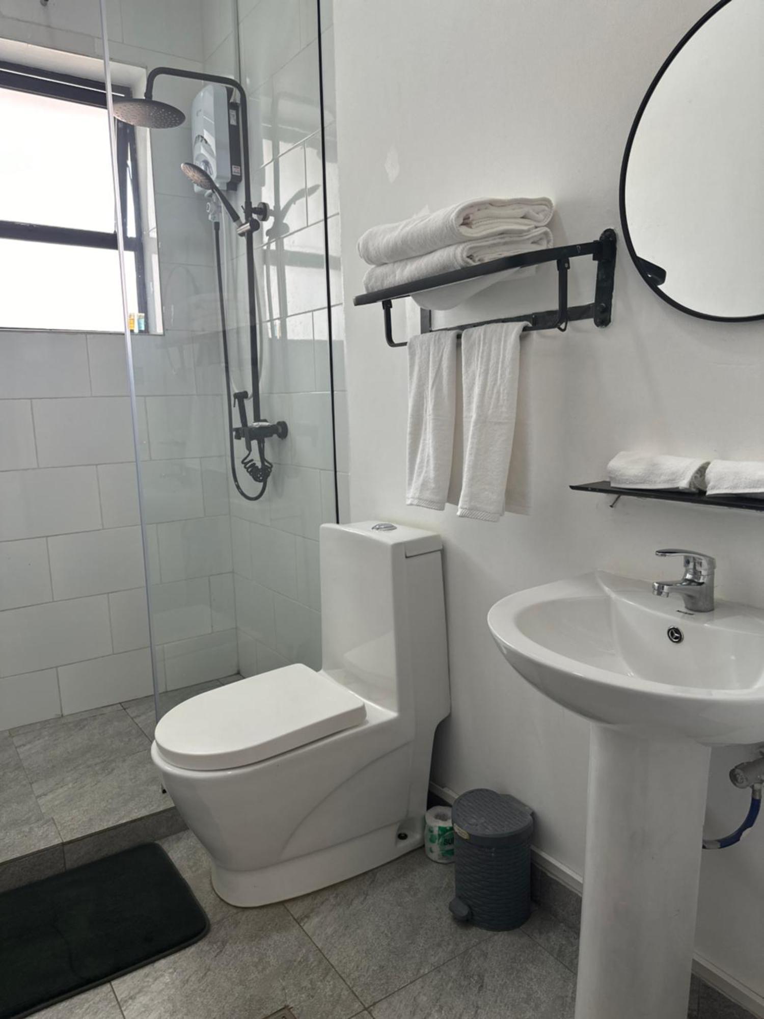 Coalescence Hotel Rwanda Kigali Buitenkant foto