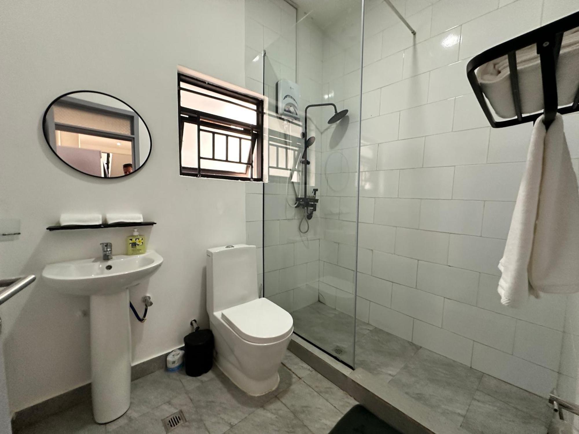 Coalescence Hotel Rwanda Kigali Buitenkant foto