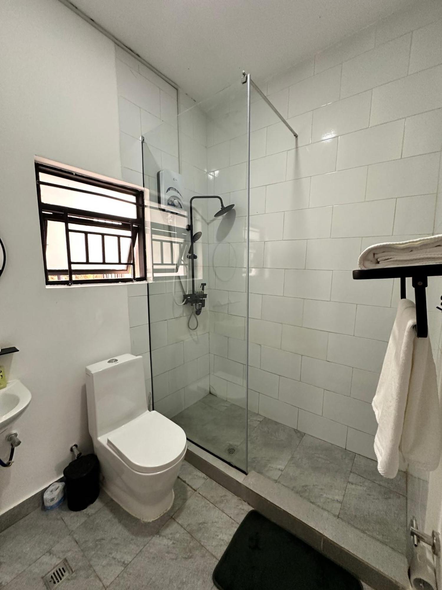 Coalescence Hotel Rwanda Kigali Buitenkant foto
